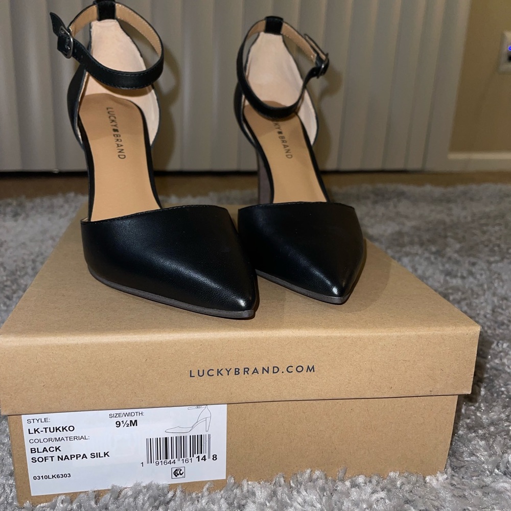 Lucky Brand pumps with straps